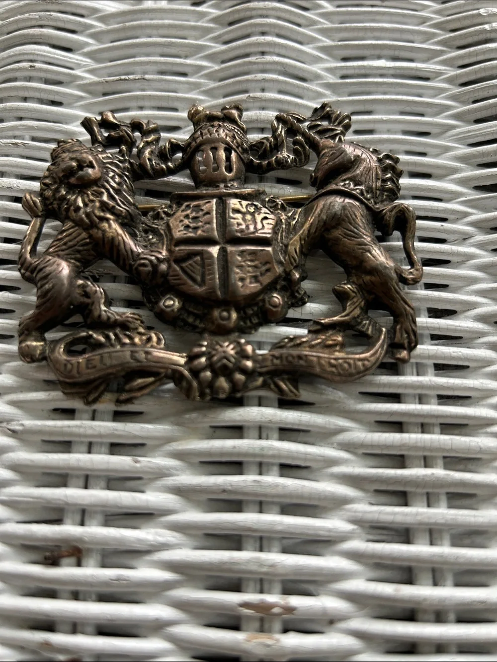 Source Unknown Bronze Royal Coat of Arms Lion & Unicorn Pin